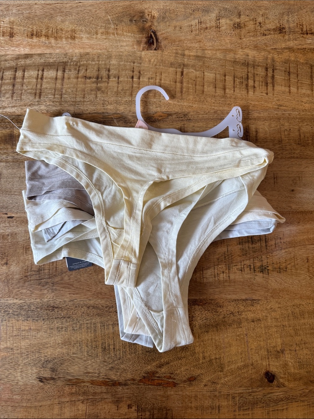 Danskin Organic Cotton Thong Set - light nudes pastels beige set of 5 NWT - Picture 5 of 6